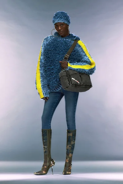 Look 18